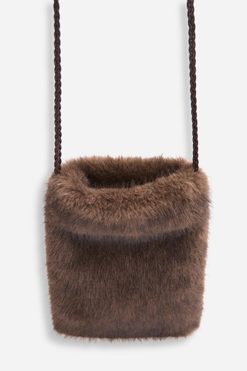 Nella bag