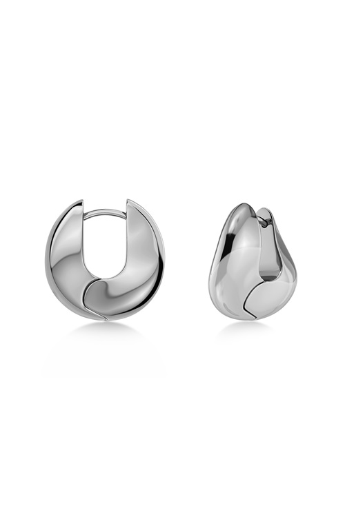 Edblad Azura hoops i silver – skulpturala små örhängen