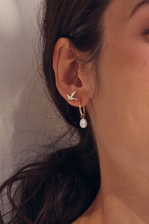 Dove Studs Small Gold 3