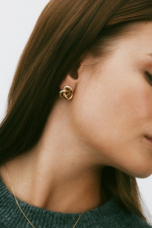 Edblad Infinity knot studs örhängen dam – bild 2