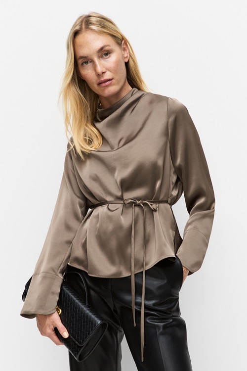 TAUPE
