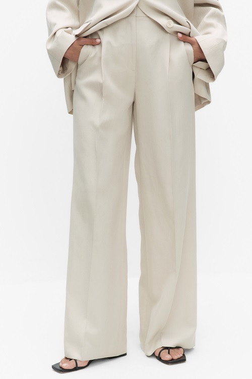 LIGHT BEIGE