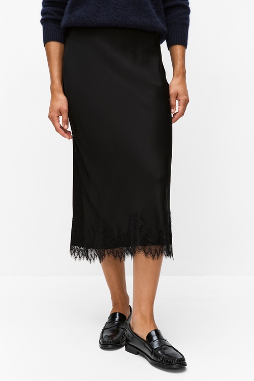 Ine skirt