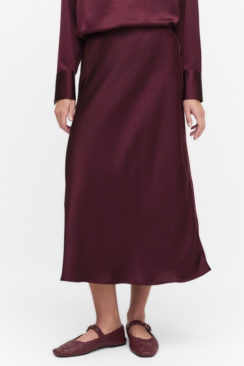 WINE RED