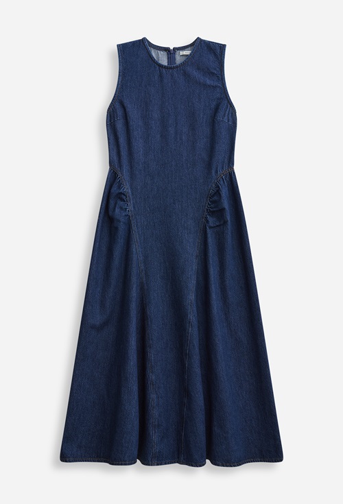 Second Female Lukana – ärmlös denimklänning i midilängd