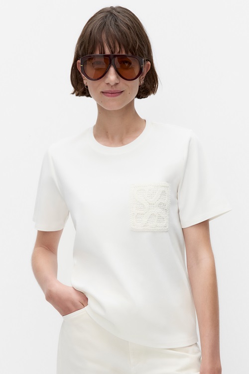 Stockh lm Junie – t-shirt i bomull med virkad ficka