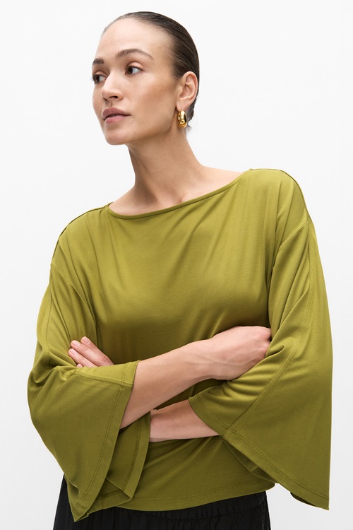 Stockh lm Studio Raquel – grön trikåtopp med draperade ärmar