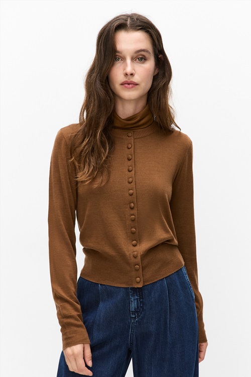 LIGHT BROWN