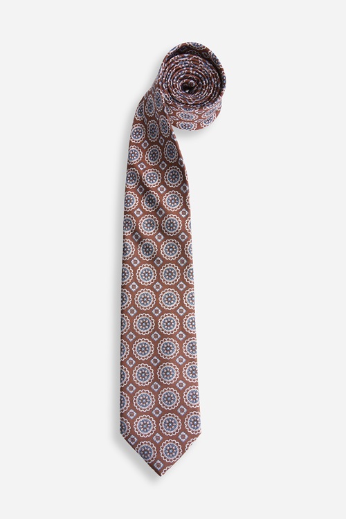 Conor tie