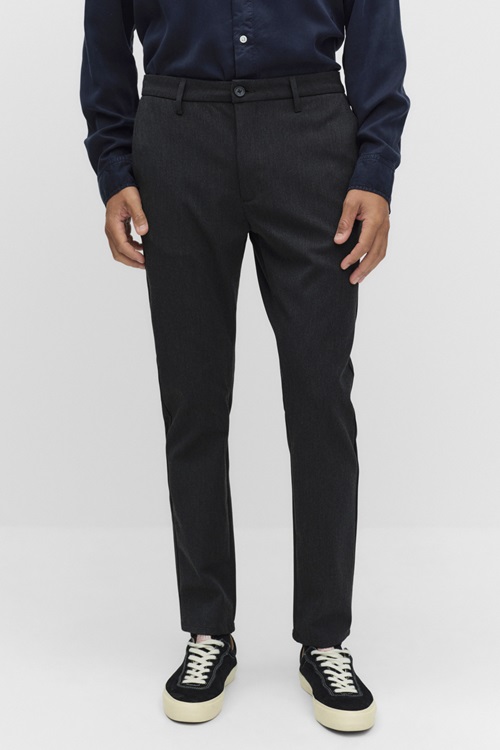 Elvine Crimson – stretchig slim fit-byxa i viskosmix