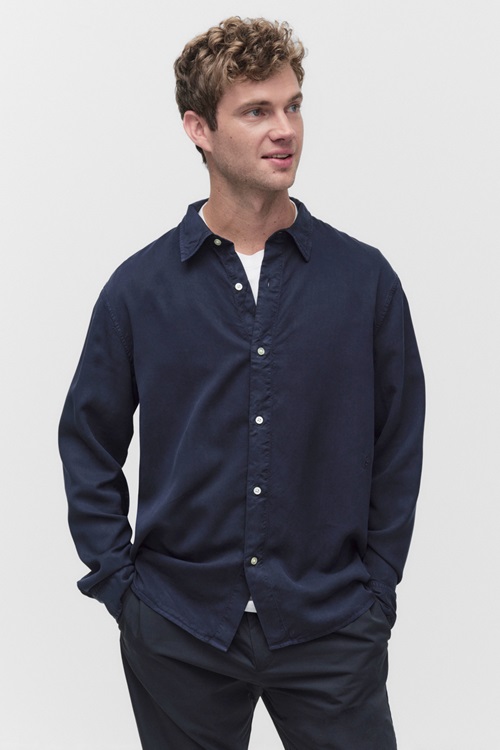 DARK NAVY