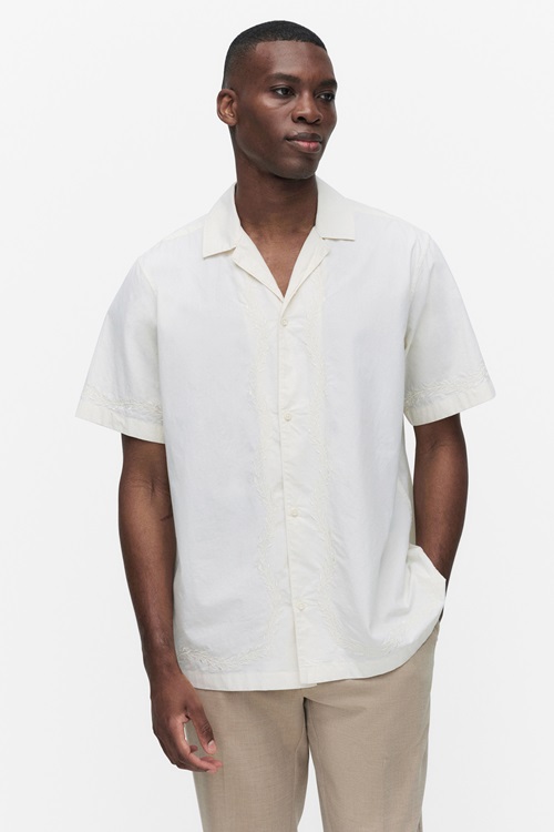 LIGHT IVORY