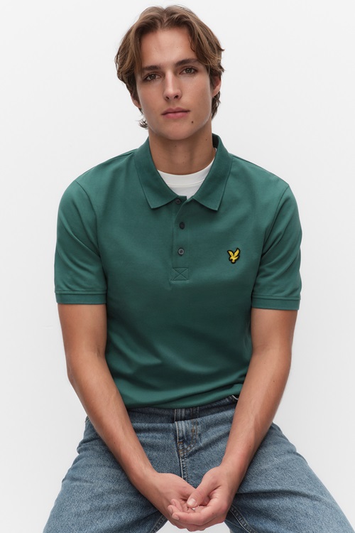 Lyle & Scott pikétröja i Everglade för herr